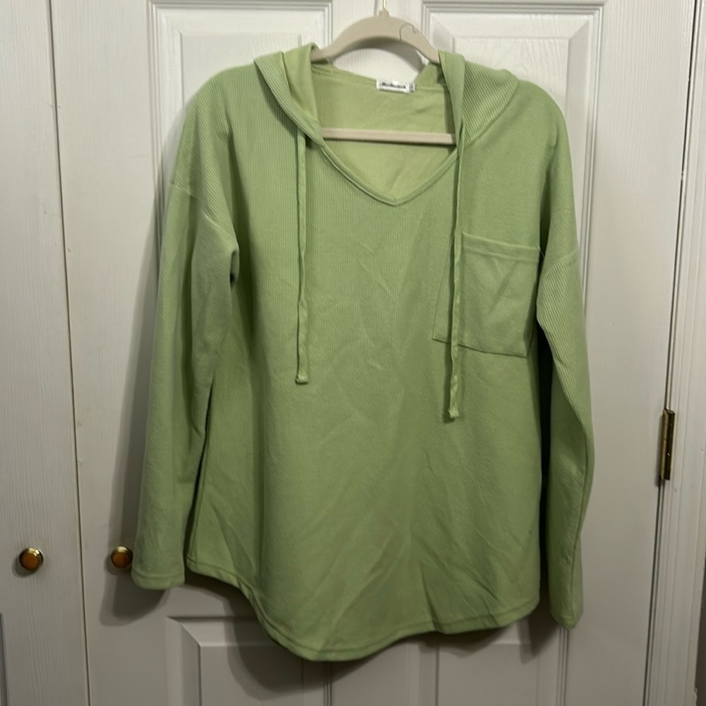 Morhuduck. Green hoodie. Size L.
